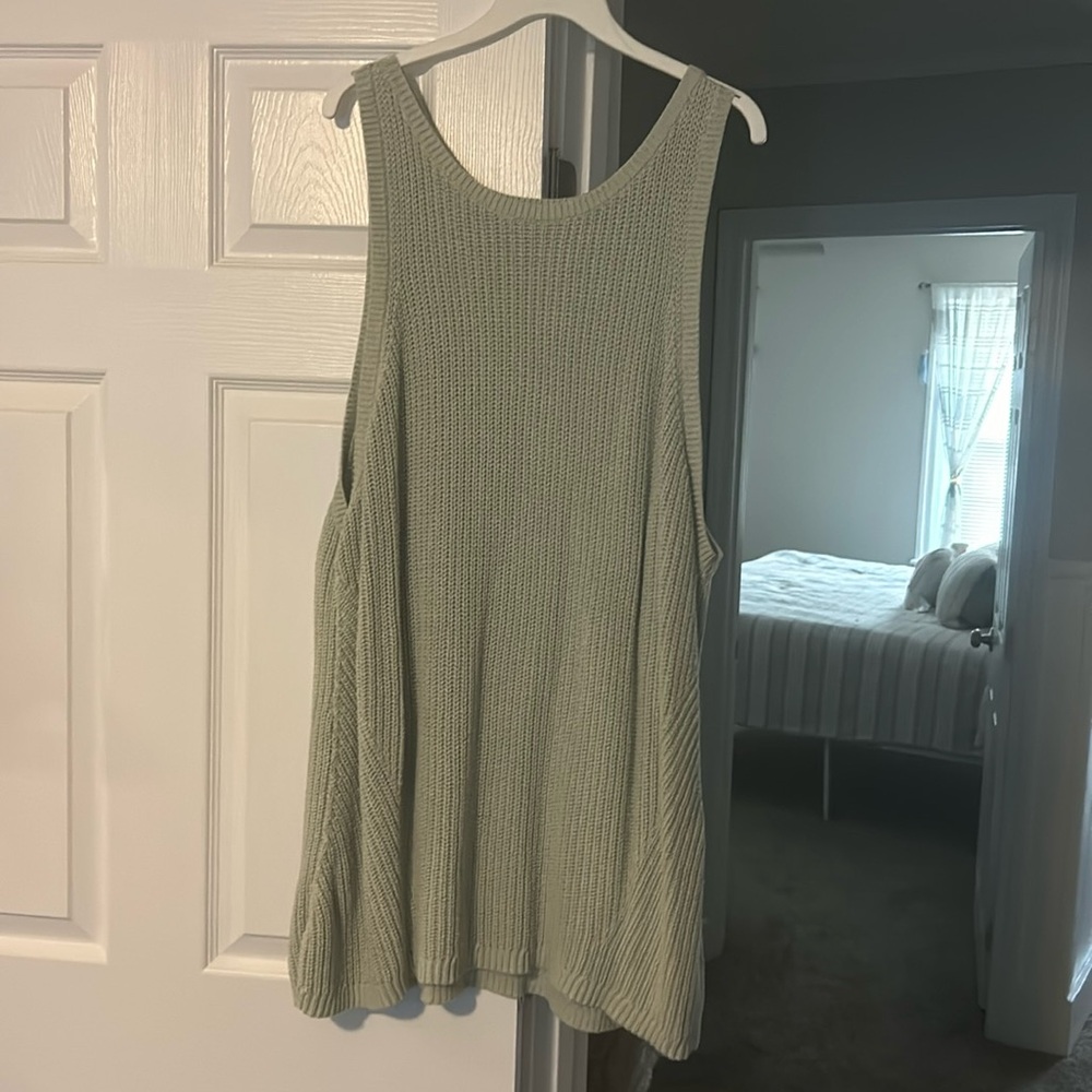 Women’s sweater tank